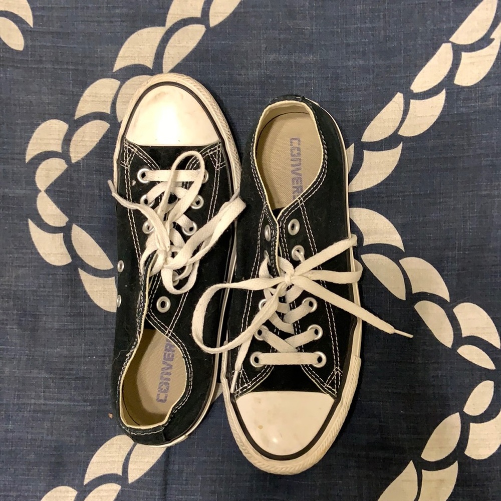 Black Converse. Barely worn!